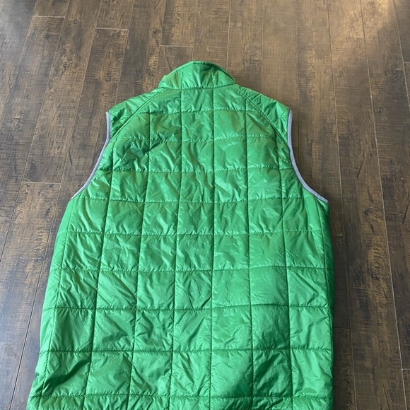 L. L. Bean green zip up vest - Picture 10 of 11